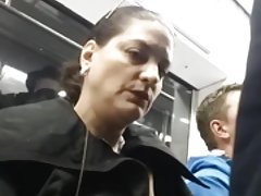 亚洲美女在bukkake之前使用玩具取悦猫