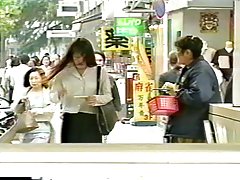 护士Nikki治疗阴茎异常勃起